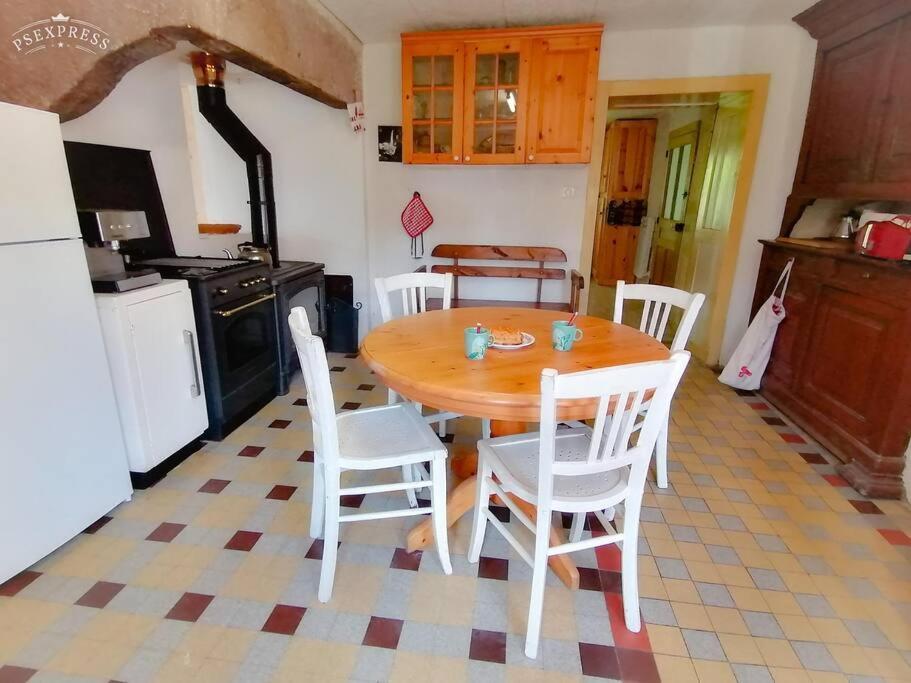Ferme De Ma Grand-Mere Le Haut-du-Them 외부 사진